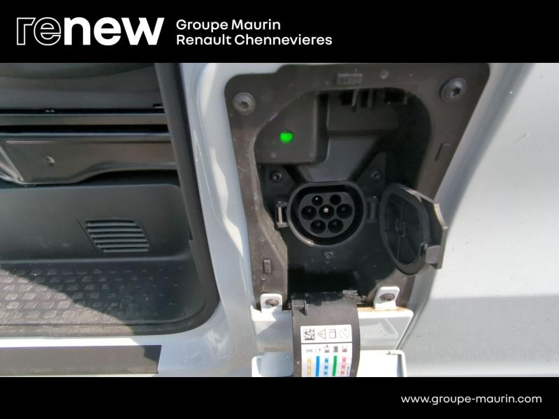 RENAULT Trafic Fg VUL d’occasion à vendre à CHENNEVIÈRES-SUR-MARNE chez ADP - SOVEA 94 (Photo 12)