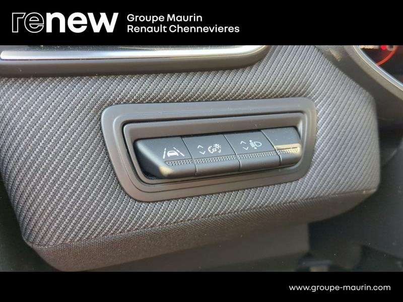 RENAULT Clio d’occasion à vendre à CHENNEVIÈRES-SUR-MARNE chez ADP - SOVEA 94 (Photo 20)