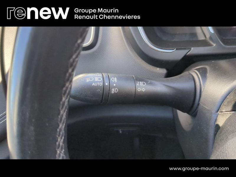 RENAULT Grand Scenic d’occasion à vendre à CHENNEVIÈRES-SUR-MARNE chez ADP - SOVEA 94 (Photo 20)