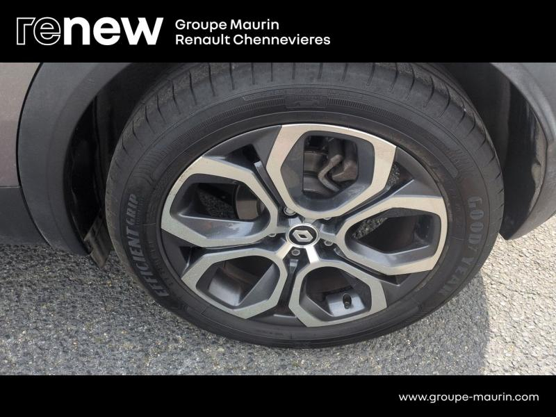 RENAULT Captur d’occasion à vendre à CHENNEVIÈRES-SUR-MARNE chez ADP - SOVEA 94 (Photo 10)