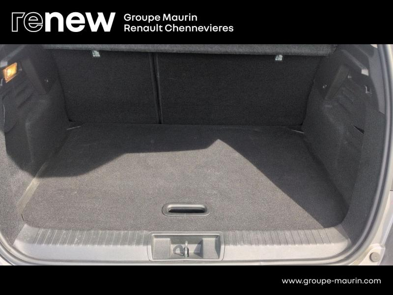 RENAULT Captur d’occasion à vendre à CHENNEVIÈRES-SUR-MARNE chez ADP - SOVEA 94 (Photo 13)