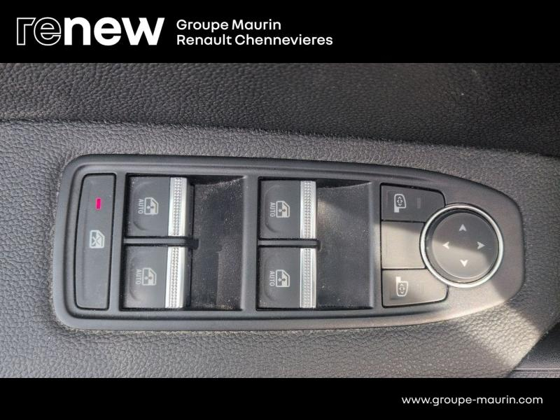 RENAULT Captur d’occasion à vendre à CHENNEVIÈRES-SUR-MARNE chez ADP - SOVEA 94 (Photo 16)