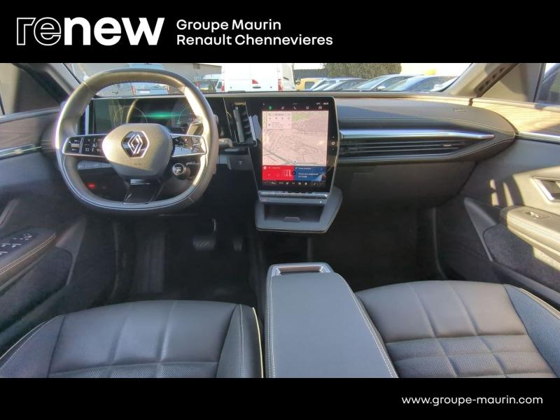 RENAULT Megane d’occasion à vendre à CHENNEVIÈRES-SUR-MARNE chez ADP - SOVEA 94 (Photo 11)