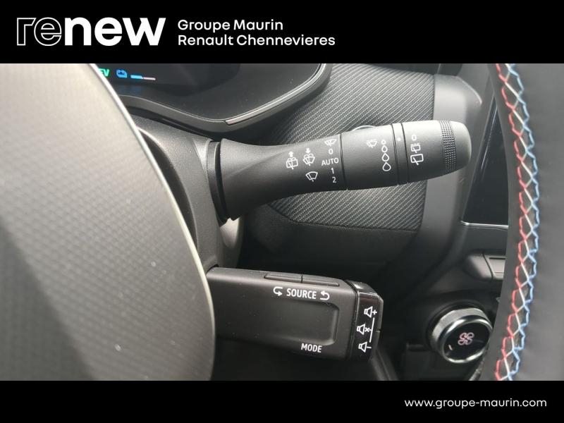 RENAULT Clio d’occasion à vendre à CHENNEVIÈRES-SUR-MARNE chez ADP - SOVEA 94 (Photo 20)