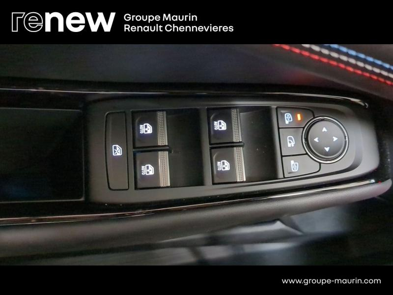 RENAULT  d’occasion à vendre à CHENNEVIÈRES-SUR-MARNE chez ADP - SOVEA 94 (Photo 20)
