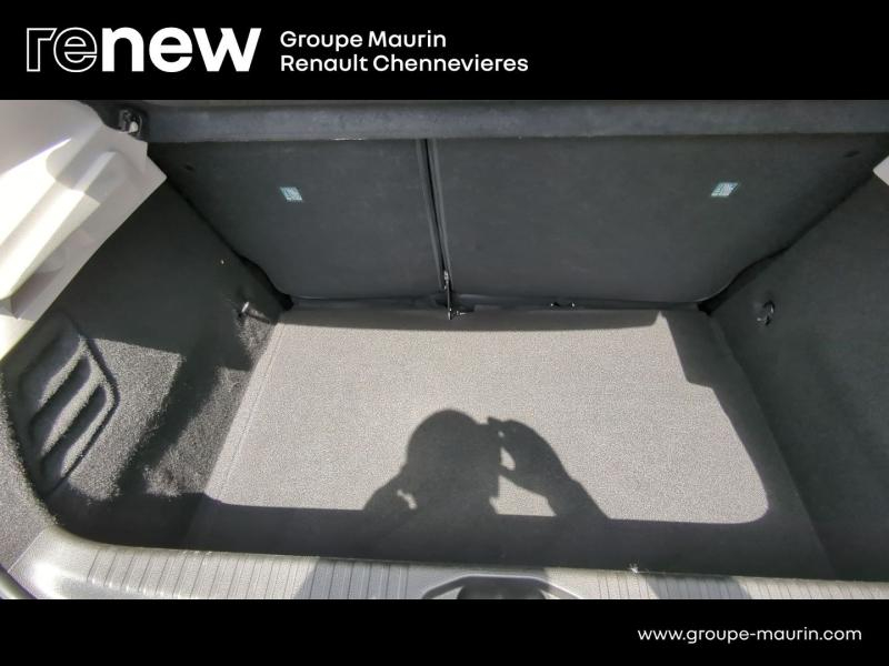 RENAULT Clio d’occasion à vendre à CHENNEVIÈRES-SUR-MARNE chez ADP - SOVEA 94 (Photo 9)