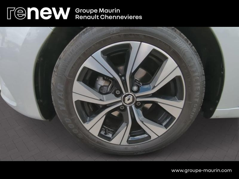 RENAULT Clio d’occasion à vendre à CHENNEVIÈRES-SUR-MARNE chez ADP - SOVEA 94 (Photo 16)