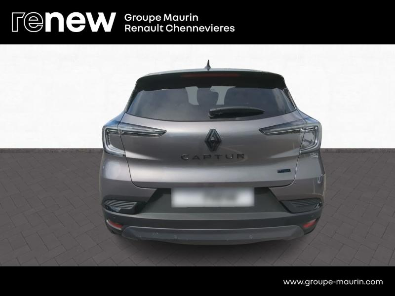 RENAULT Captur d’occasion à vendre à CHENNEVIÈRES-SUR-MARNE chez ADP - SOVEA 94 (Photo 6)