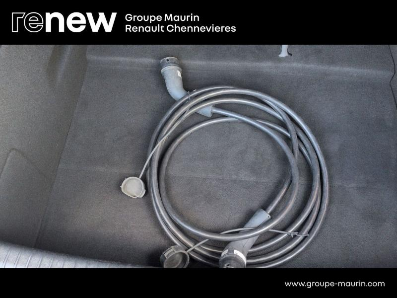 RENAULT Megane d’occasion à vendre à CHENNEVIÈRES-SUR-MARNE chez ADP - SOVEA 94 (Photo 9)