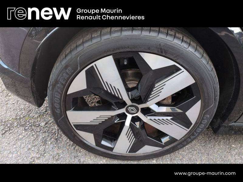 RENAULT Megane d’occasion à vendre à CHENNEVIÈRES-SUR-MARNE chez ADP - SOVEA 94 (Photo 10)