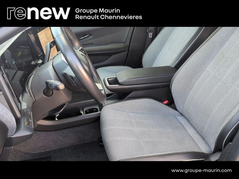 RENAULT Megane d’occasion à vendre à CHENNEVIÈRES-SUR-MARNE chez ADP - SOVEA 94 (Photo 15)