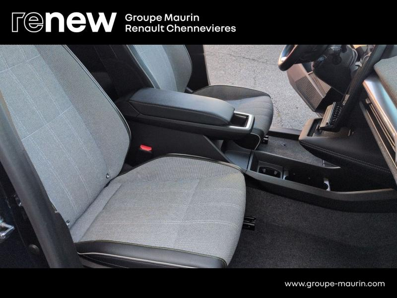 RENAULT Megane d’occasion à vendre à CHENNEVIÈRES-SUR-MARNE chez ADP - SOVEA 94 (Photo 18)