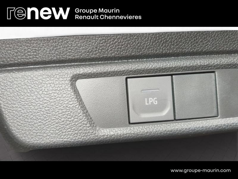 DACIA Sandero d’occasion à vendre à CHENNEVIÈRES-SUR-MARNE chez ADP - SOVEA 94 (Photo 20)