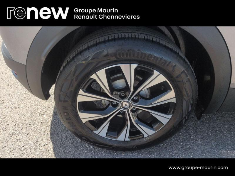 RENAULT Captur d’occasion à vendre à CHENNEVIÈRES-SUR-MARNE chez ADP - SOVEA 94 (Photo 12)