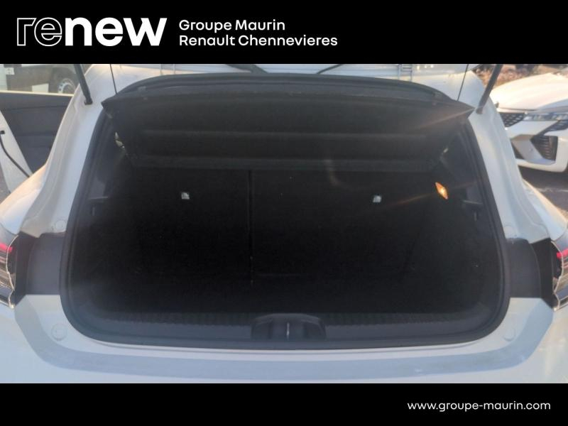RENAULT Clio d’occasion à vendre à CHENNEVIÈRES-SUR-MARNE chez ADP - SOVEA 94 (Photo 13)