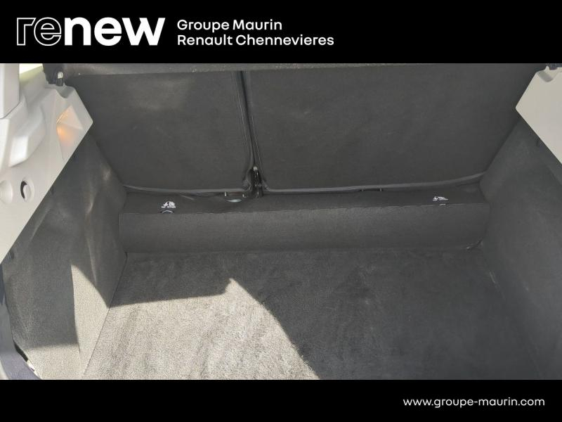 RENAULT Zoe d’occasion à vendre à CHENNEVIÈRES-SUR-MARNE chez ADP - SOVEA 94 (Photo 12)